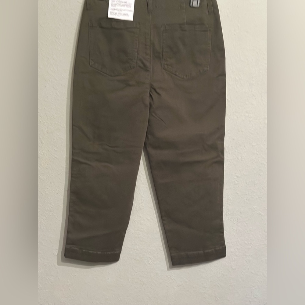 NWT Westbound Petite Size CHINO Crop
High Rise Slim - Picture 14 of 15